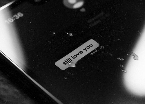 IOVA e Alan Murin presentano il nuovo singolo Still Love You
